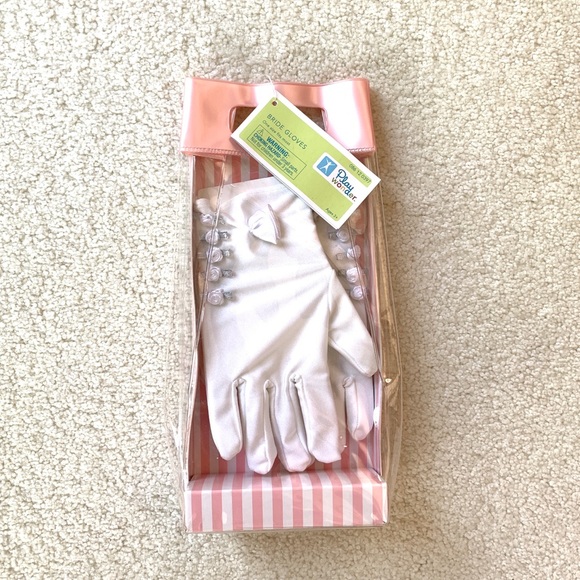 Pretend Play Bride Accessories - Picture 2 of 3